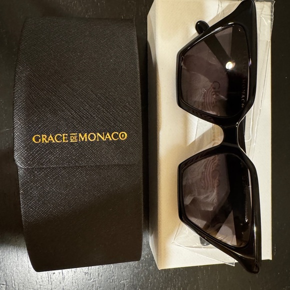 Own a piece of Hollywood! Grace de Monaco Georgie sunglasses - Picture 4 of 6